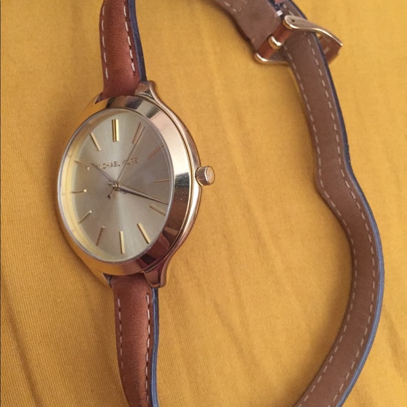 Michael Kors brown wrap watch - Picture 2 of 2